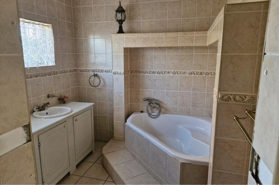 3 Bedroom Property for Sale in Wilkoppies North West